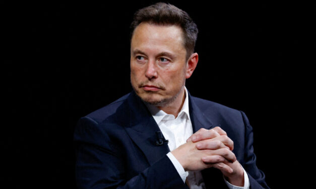 Musk Vows to Defend H-1B Visa Program Amid Criticism