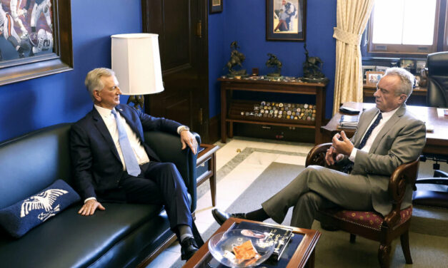 RFK Jr. Meets With Senators on Capitol Hill