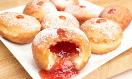 Easy recipe for doughnuts this Hanukkah