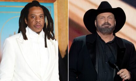 Jay-Z, Garth Brooks put rape accusers on defense in ‘very risky’ move: legal expert