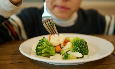 Food fight erupts as woman claims family spiked her vegetarian meals with meat, social media reacts