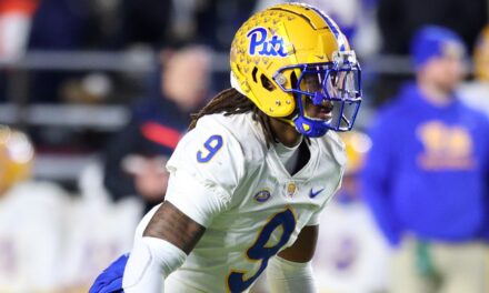 Pitt Player Makes Unreal Individual Effort For Defensive Conversion In Wild Bowl Game Against Toledo