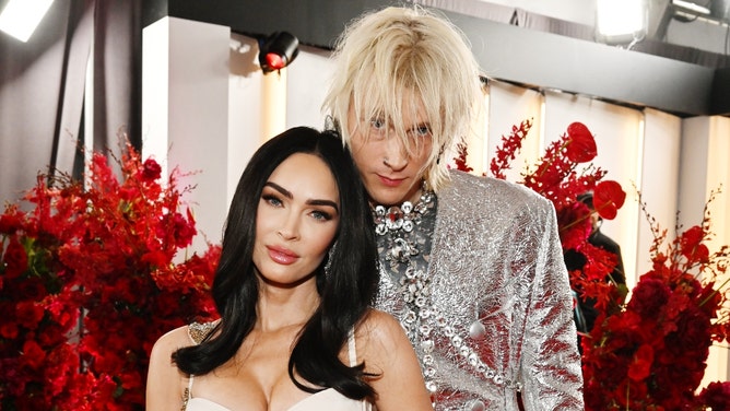 megan fox and machine gun kelly split