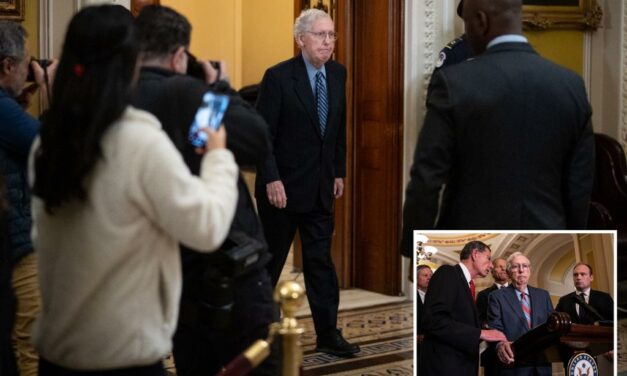 Mitch McConnell Cuts Face After Fall on Capitol Hill