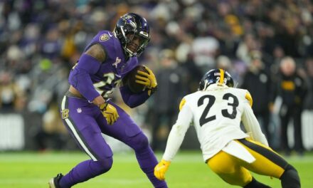 Ravens take down Steelers to keep AFC North race open