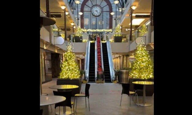 San Francisco’s Crime Problem Has Turned a Shopping Mall Beautifully Decorated for Christmas Into a Ghost Town (VIDEO)