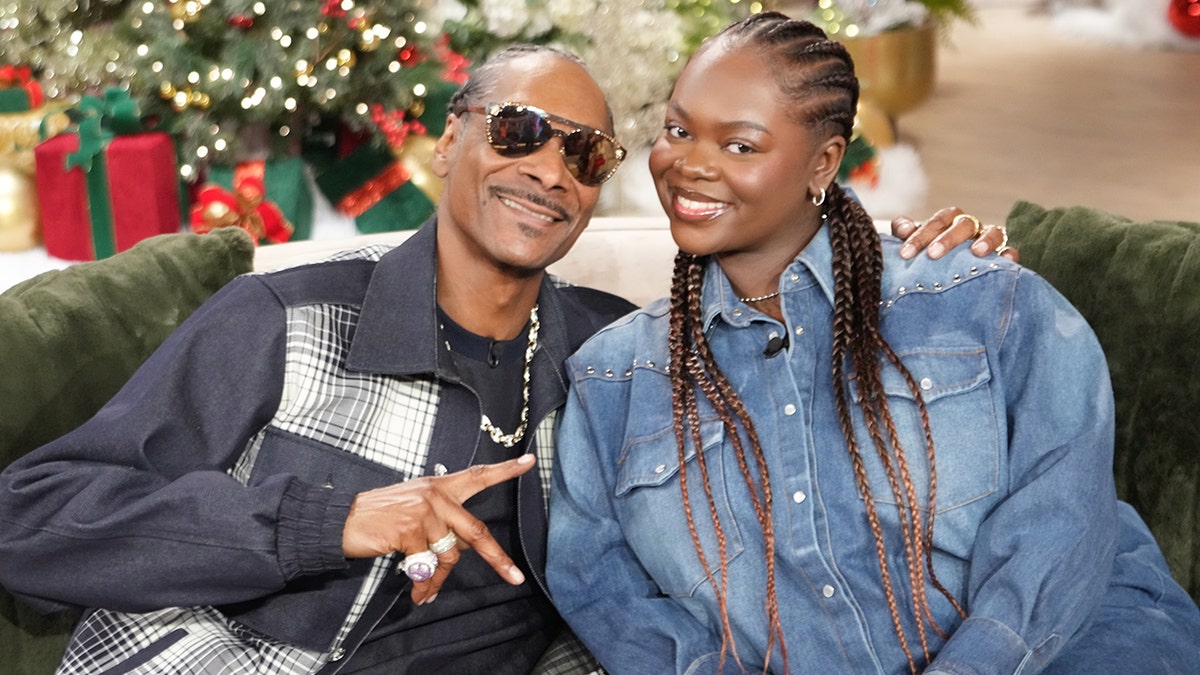 Snoop Dogg and his daughter Cori Broadus on 