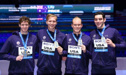 US swimmers break world record in men’s 4×100 freestyle relay as Americans dominate on first day of worlds