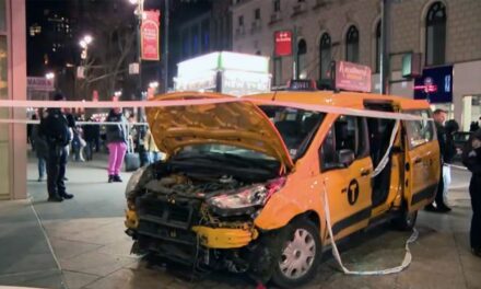 New York City taxi cab plows into group of pedestrians on Christmas Day, leaves at least 6 injured