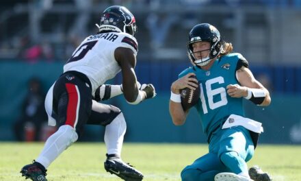 Jaguars players rip Texans’ Azeez Al-Shaair for ‘dumb hit’ on Trevor Lawrence