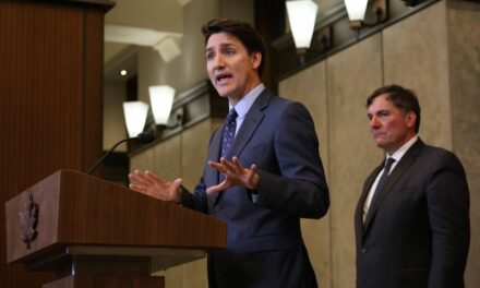 Trump cracks jokes as Trudeau’s leftist government apparently begins to disintegrate