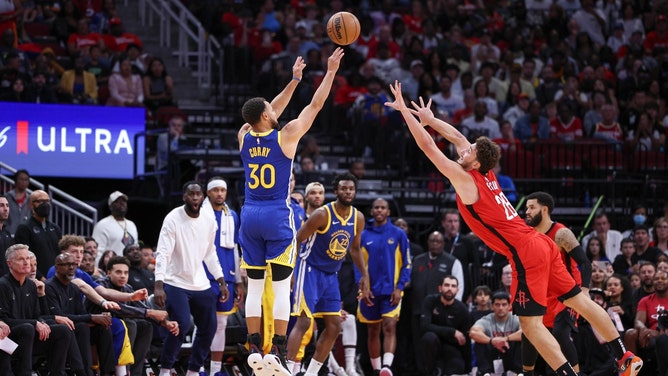 The Golden State Warriors visits the Houston Rockets at Toyota Center for the quarterfinals of the 2024 NBA Cup. (Troy Taormina-USA TODAY Sports)