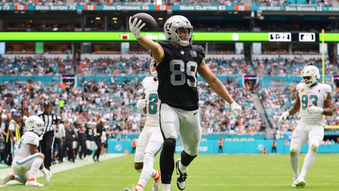 The Under for Raiders TE Brock Bowers' receiving yards prop is a leg in my 'Same Game Parlay' for the Atlanta Falcons vs. Las Vegas on Monday Night Football in Week 15. (Sam Navarro-Imagn Images)