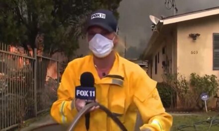 Firetrucks Use Garden Hoses From Residential Homes to Fill Up Water Tanks as Hydrants Run Dry (VIDEO)