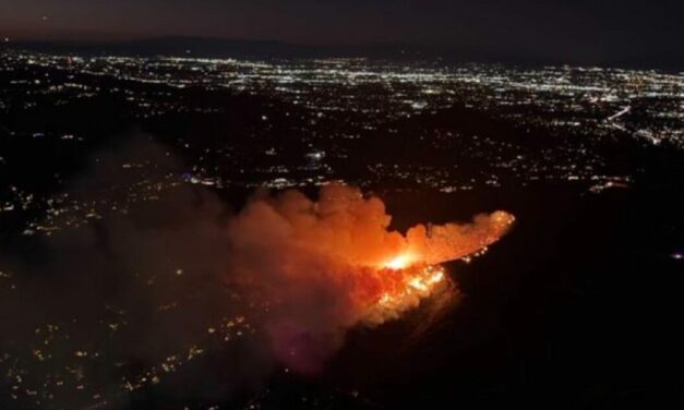 BREAKING: New Fire EXPLODES “Out of Nowhere” in the Hollywood Hills Near the “Hollywood” Sign – Evacuations Underway (VIDEO)