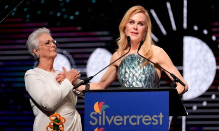 Nicole Kidman Breaks Down in Tears Honoring Her Late Mom at Awards Show