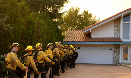 ‘Tone Deaf’: L.A.’s Wealthy Ripped for Hiring $2K per Hour Private Firefighters