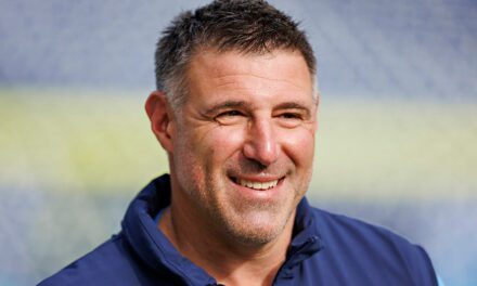 Patriots agree to make Mike Vrabel next head coach