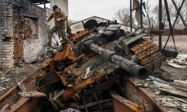 Russia Might Have Lost Almost 4,000 Tanks in the Ukraine War