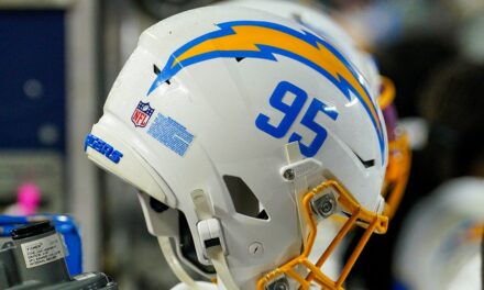 Chargers donate $200K for wildfire relief efforts, urges fans to help out with supply drive ahead of playoffs