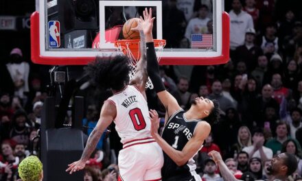 Bulls’ Coby White throws down vicious dunk over 7-foot-3 phenom Victor Wembanyama