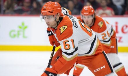 Legendary Broad Street Bully Hopes Ducks Cutter Gauthier Gets Booed Hard In Philly Debut