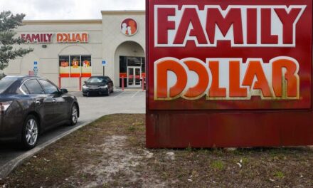 Perfect Crime? Woman Takes Dump On Family Dollar Floor While Accomplice Steals Cleaning Supplies