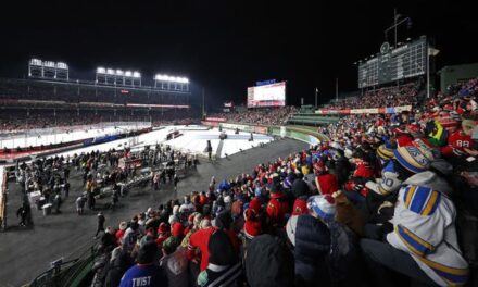 The NHL Winter Classic At Wrigley Field Was Stunning: PHOTOS