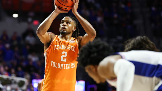 Tennessee's Rick Barnes pulled Chaz Lanier from game after not doing what 'he's paid to do'