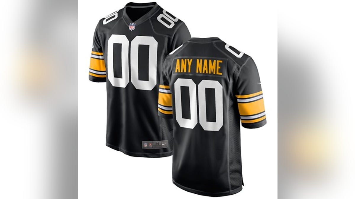 Add your own name to your Steelers jersey.