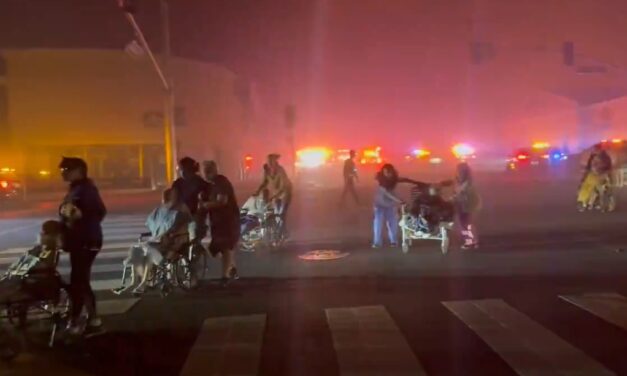 Nursing Home Patients Raced Across Street to Escape Raging Los Angeles Wildfire as Winds Exceed 85 MPH (VIDEO)