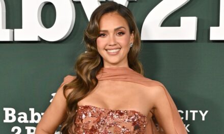 Jessica Alba Set To Hit Free Agency As She’s Reportedly Headed For A Divorce & Yes, She Still Has Her Fastball