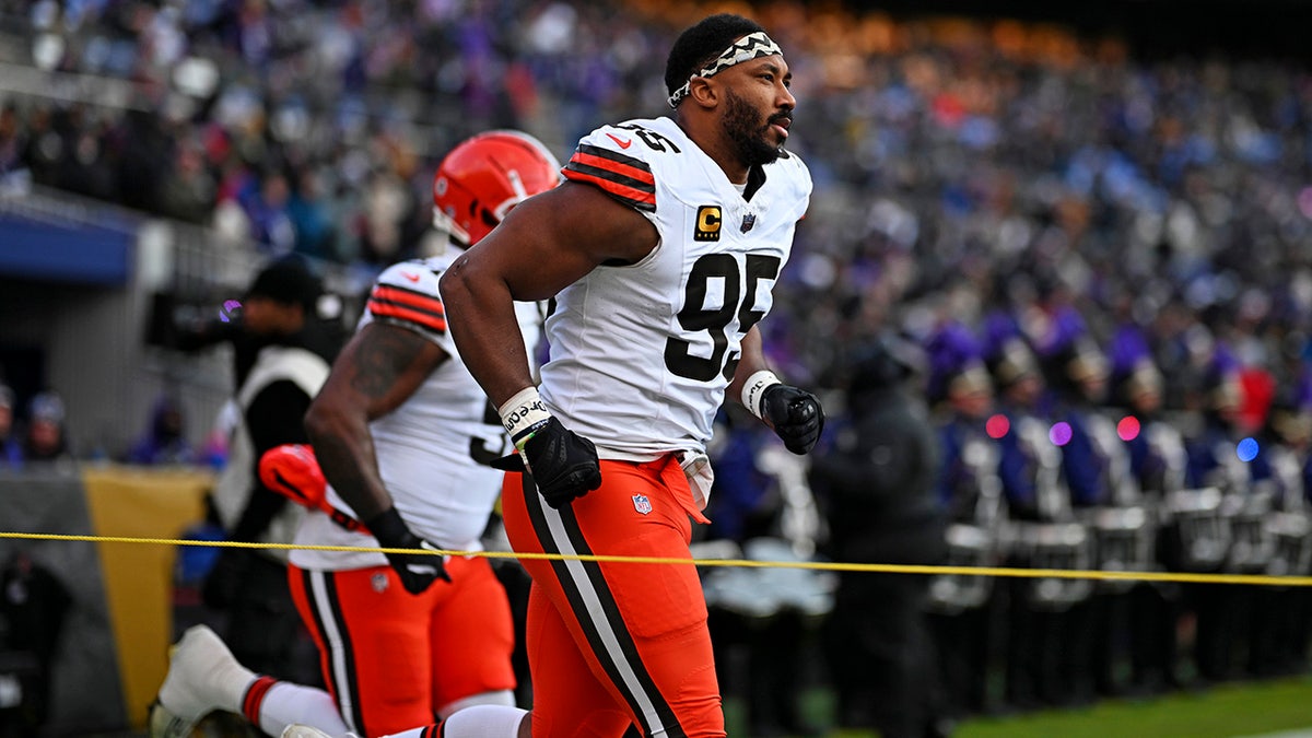 Myles Garrett jogs out