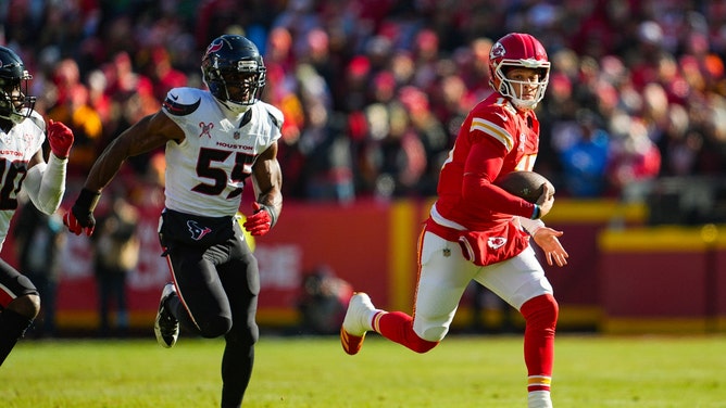 The Kansas City Chiefs host the Houston Texans Saturday in the 2025 AFC Divisional Round of the NFL playoffs. (Photo credit: Jay Biggerstaff-Imagn Images)